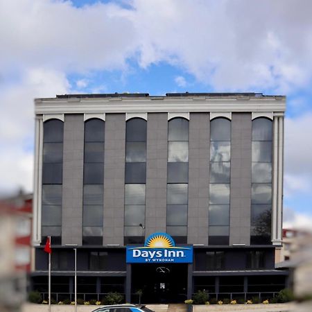 Days Inn By Wyndham Istanbul Arnavutkoy Zewnętrze zdjęcie