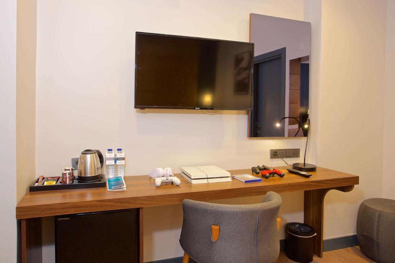Days Inn By Wyndham Istanbul Arnavutkoy Zewnętrze zdjęcie