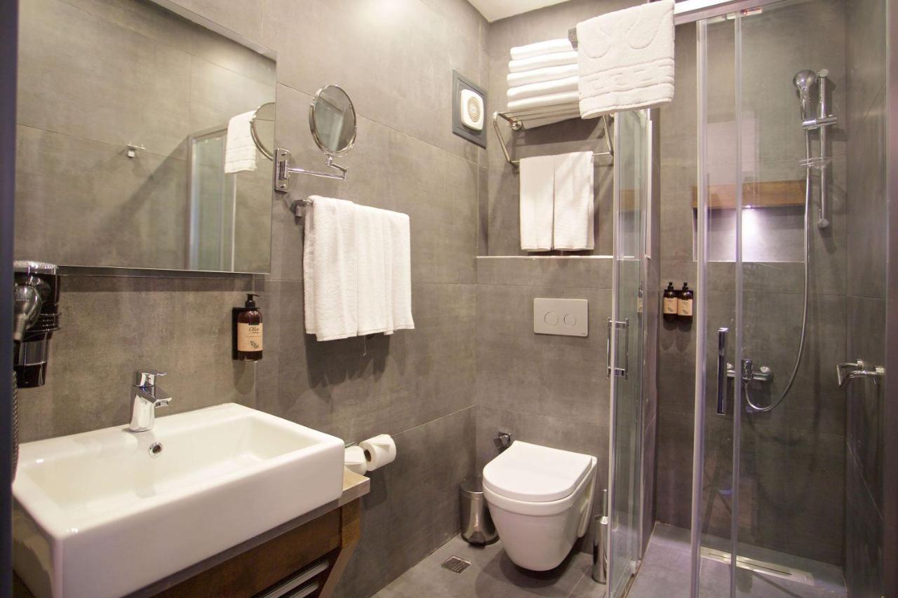 Days Inn By Wyndham Istanbul Arnavutkoy Zewnętrze zdjęcie