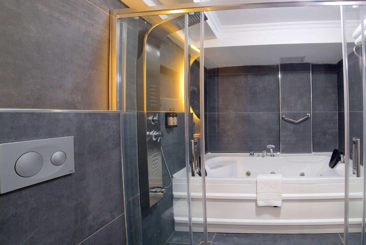 Days Inn By Wyndham Istanbul Arnavutkoy Zewnętrze zdjęcie