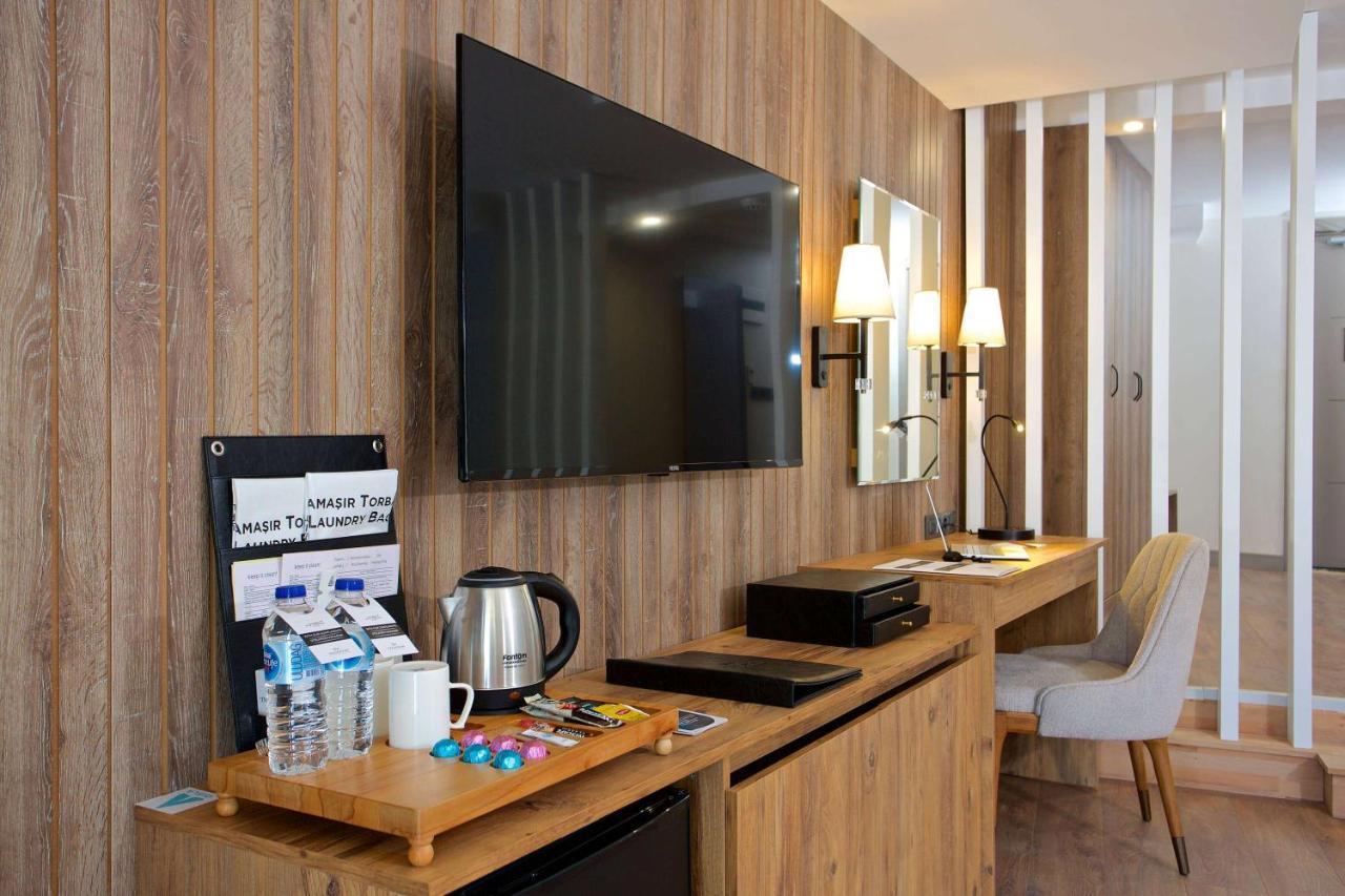 Days Inn By Wyndham Istanbul Arnavutkoy Zewnętrze zdjęcie