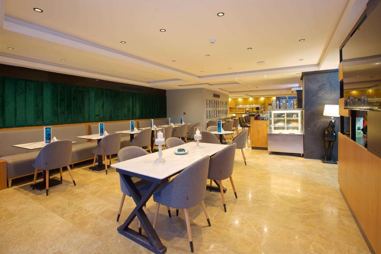 Days Inn By Wyndham Istanbul Arnavutkoy Zewnętrze zdjęcie
