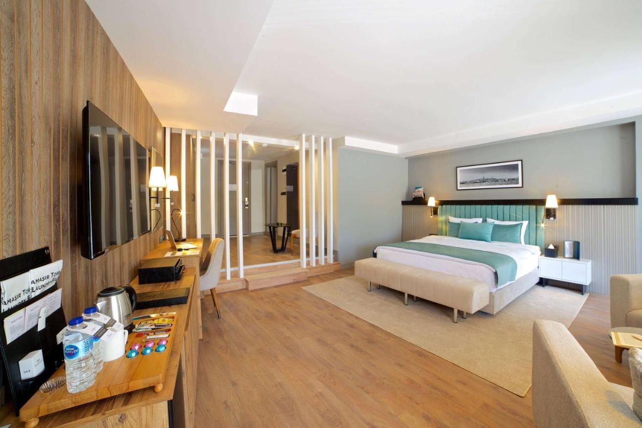 Days Inn By Wyndham Istanbul Arnavutkoy Zewnętrze zdjęcie