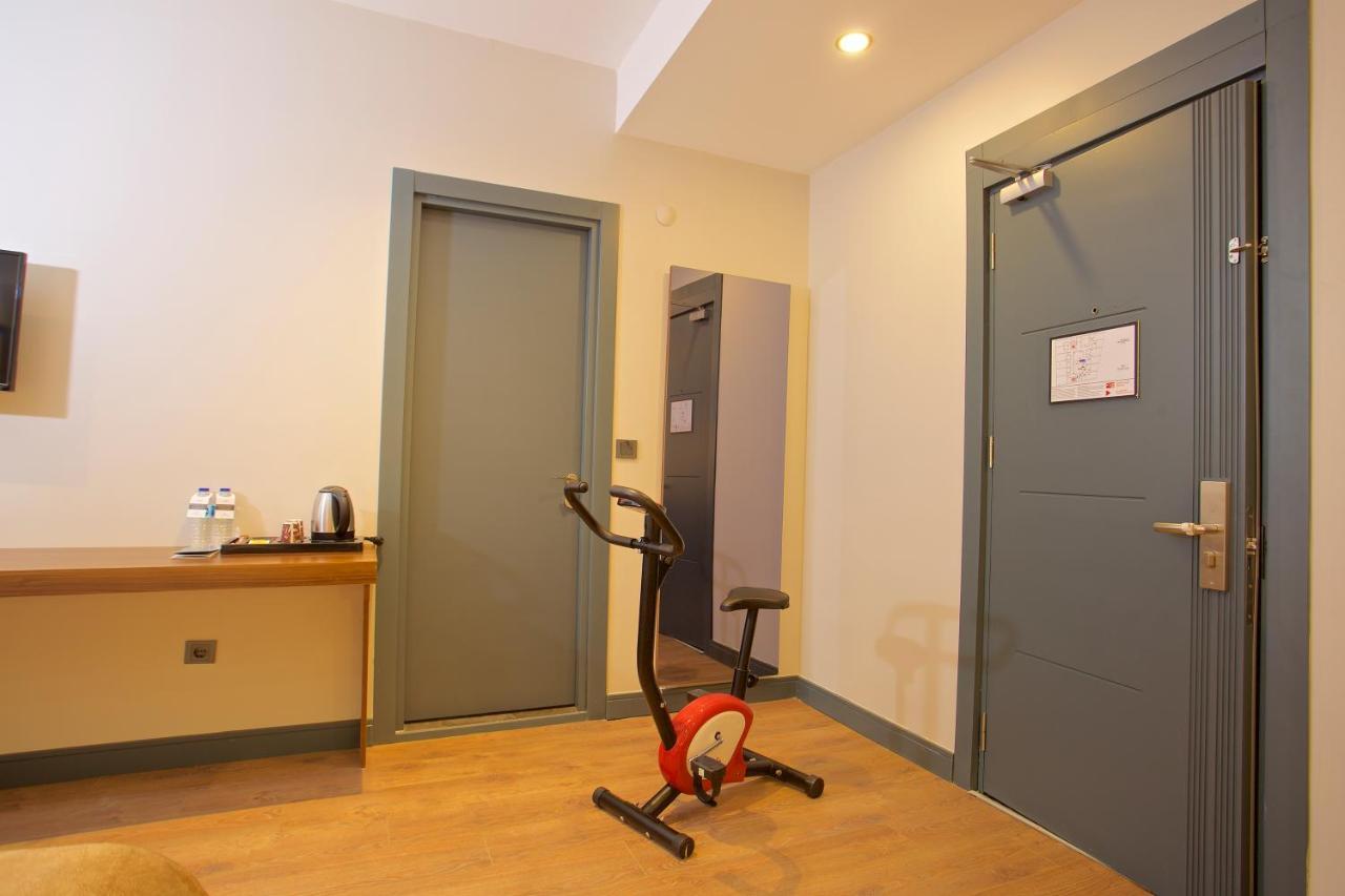 Days Inn By Wyndham Istanbul Arnavutkoy Zewnętrze zdjęcie