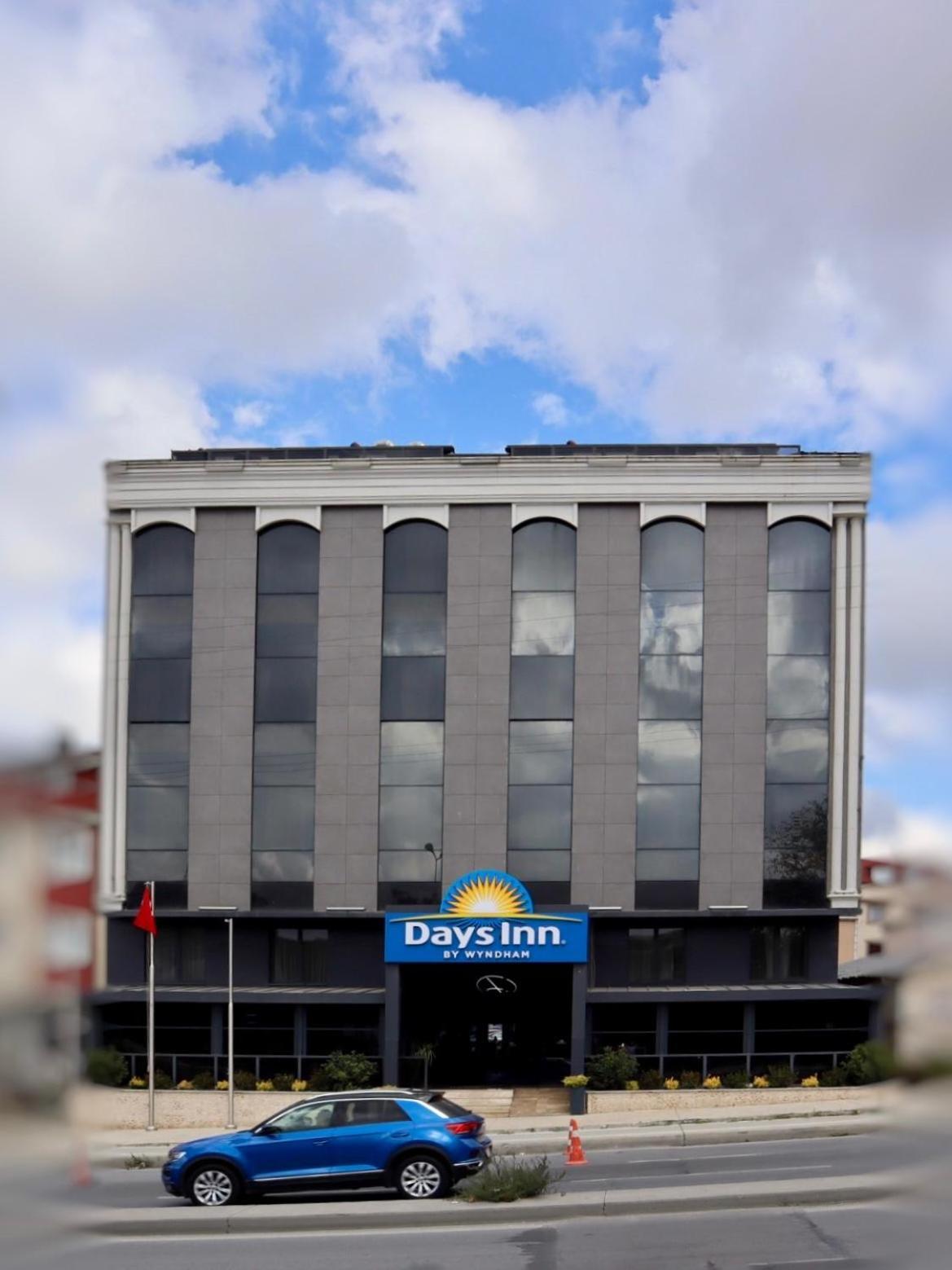 Days Inn By Wyndham Istanbul Arnavutkoy Zewnętrze zdjęcie